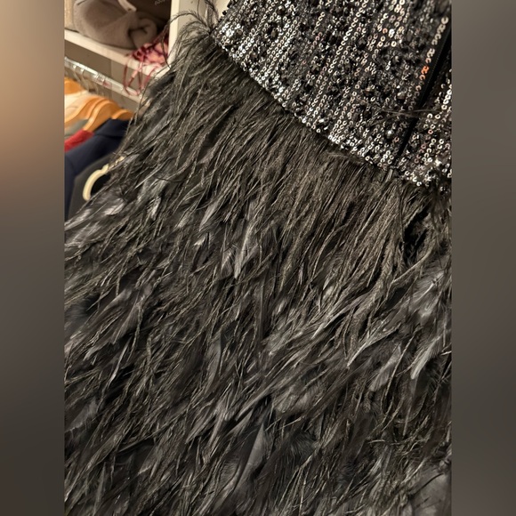 Mac Duggal Elegant Black Mini Dress- size 8 - Picture 6 of 8